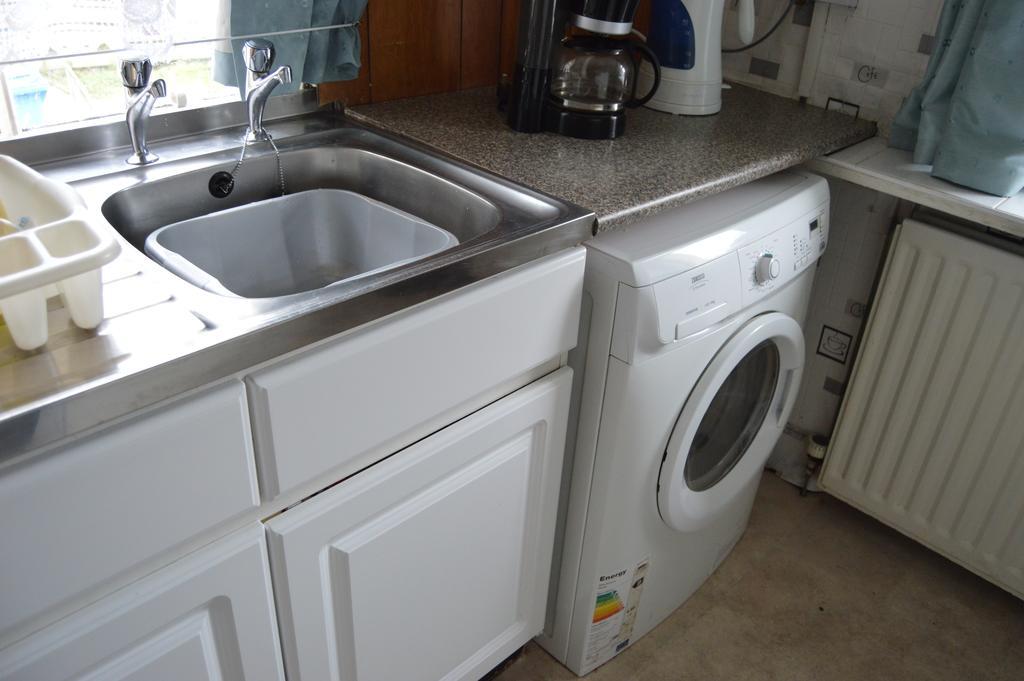 Carnegie Holiday Cottage Dunfermline Quarto foto